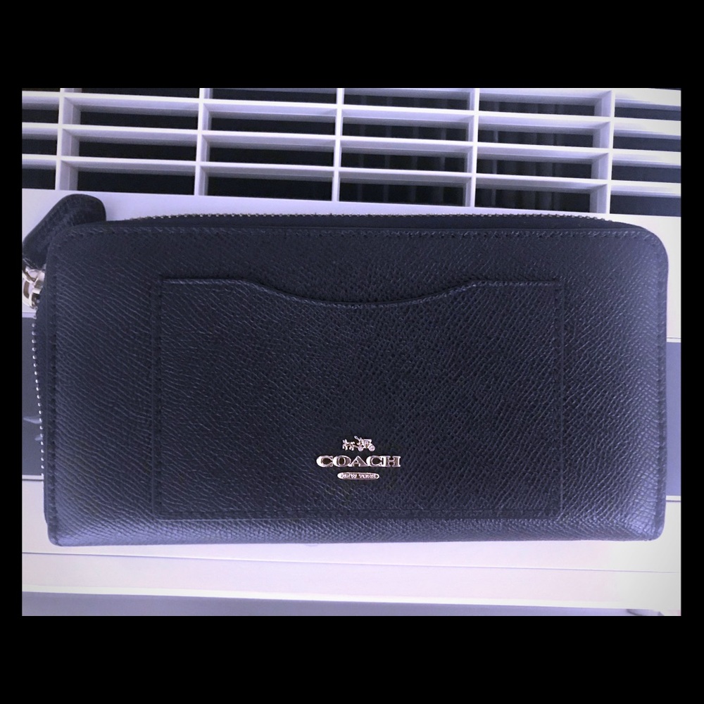 Coach medium wallet